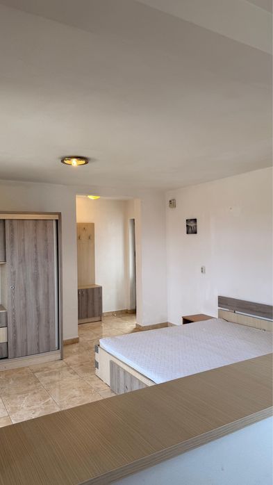 Inchiriez garsoniera