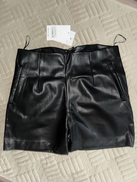 Кожанные шорти и юбка