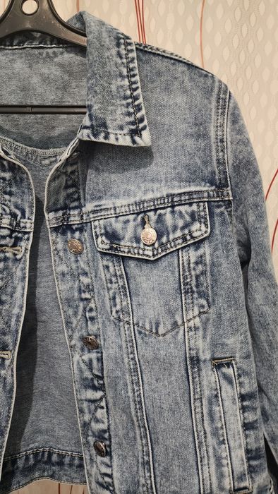 Новая джинсовая куртка