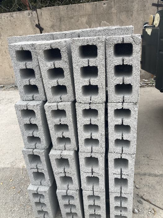 Шлакоблок пресованный