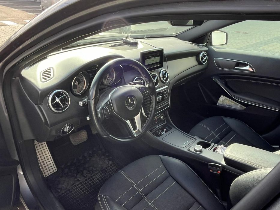 Vând Mercedes GLA 220 4MATIC