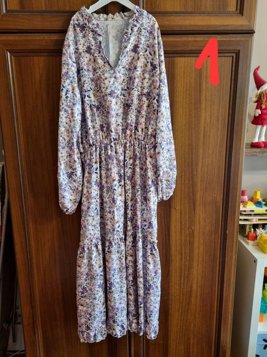 Различни дамски рокли