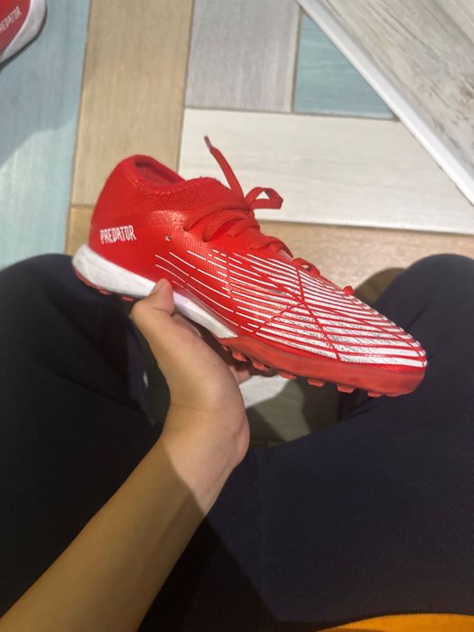 Adidas predator красный цвет