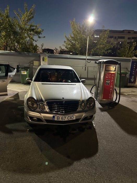 MERCEDES-BENZ E-Class