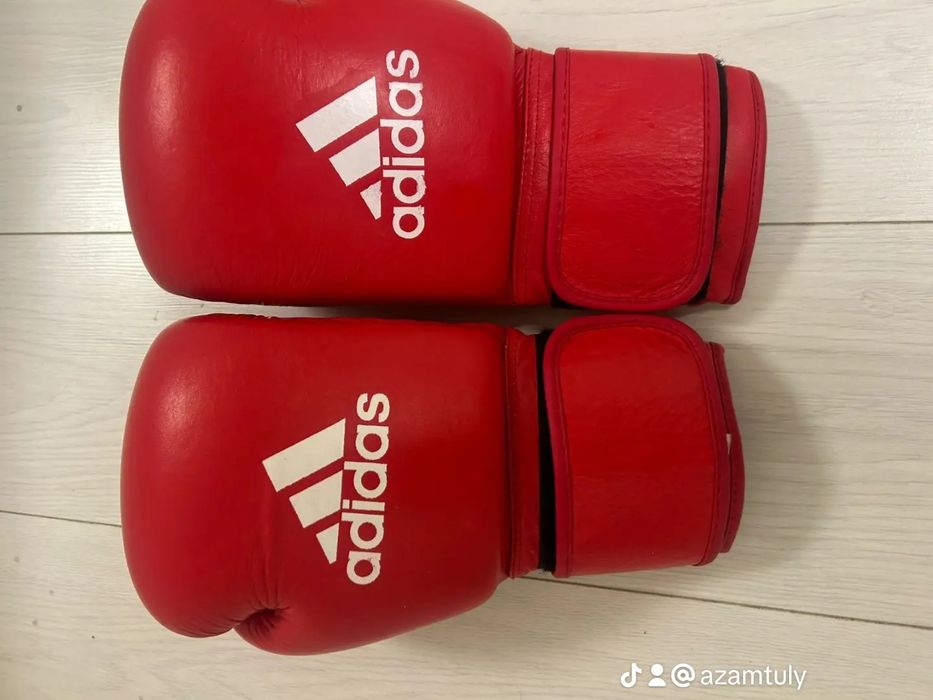 Боксёрский перчатка