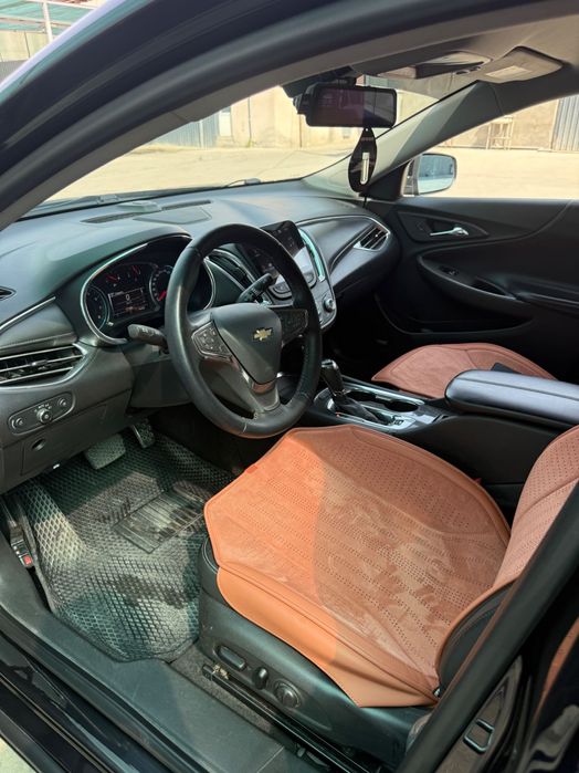 Malibu 2.4 qora 177500 probeg