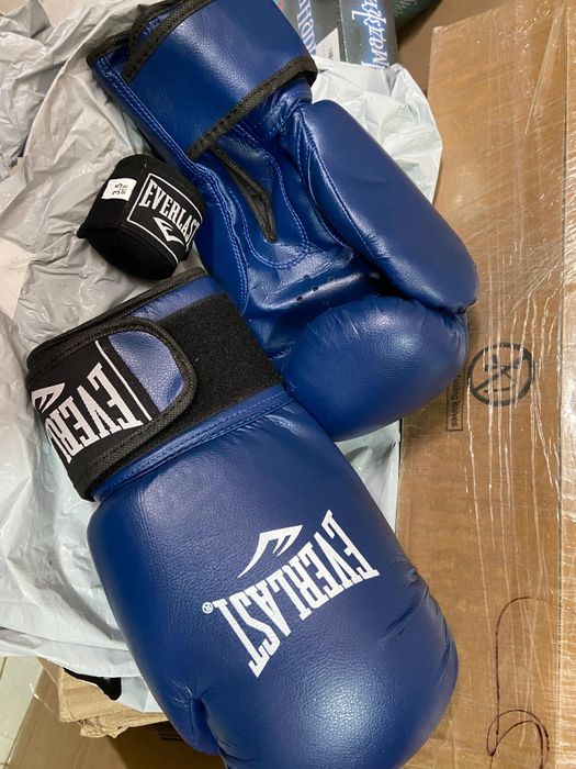 Продам боксёрские перчатки