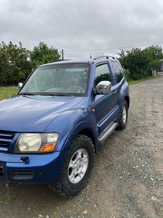 Mitsubishi pajero de vanzare