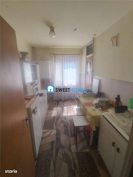 Apartament cu 3 camere cu 2 balcoane la etajul 1 Zona Centrala