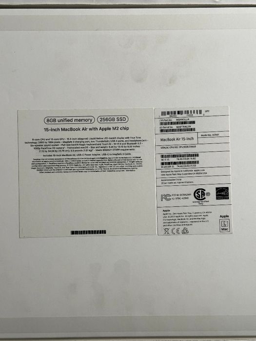 Продам MacBook Air 15" M2 (8/256 ГБ) Midnight