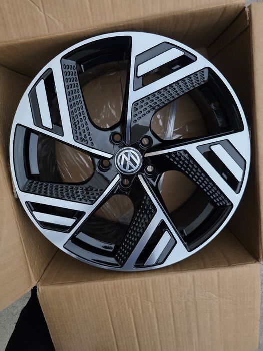 jante de aliaj pentru vw pe 18 marca silver  line model  fairmont