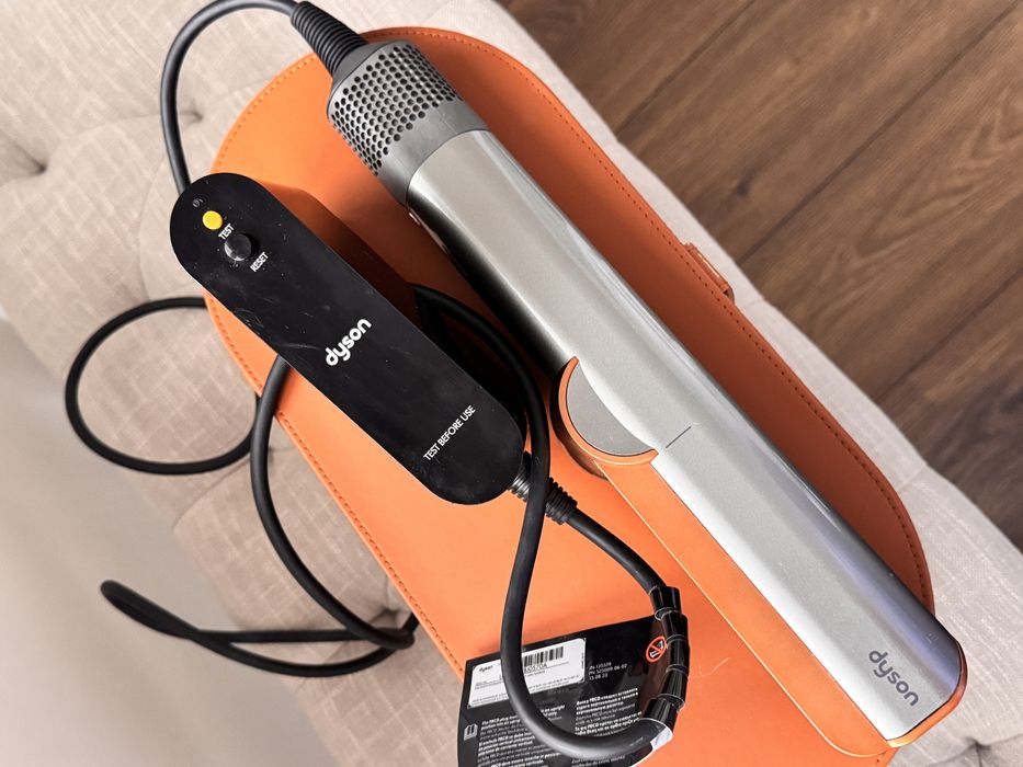 Dyson Airstrait 2024 г.
