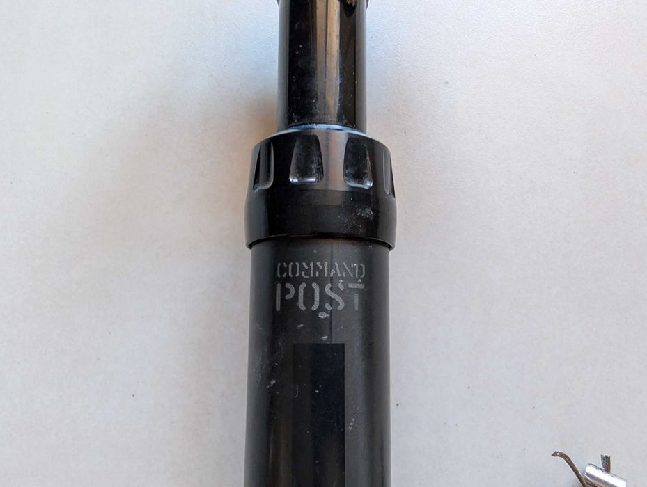 Specialized Command Post Carbon 27.2mm X 400mm колче за колело