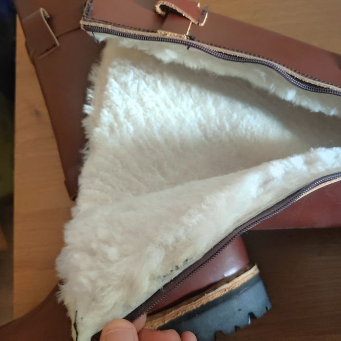 В продаже отличные зимние сапоги