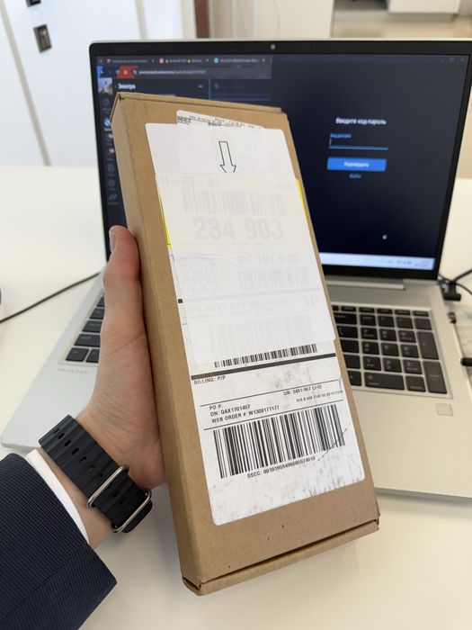 Продам Apple Watch Series 10 46mm Steel Gold Titanium