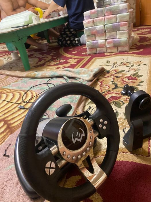 Игровой руль SVEN GC-W700