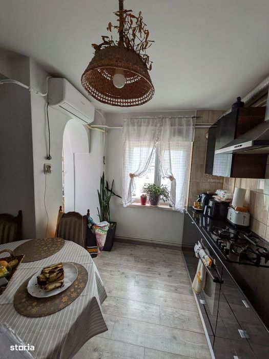 Decomandat Brazdă !