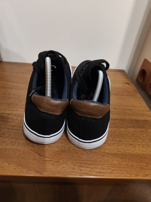 Pier One маратонки нови