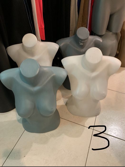 Цели манекени , торс манекени и оборудване за магазин