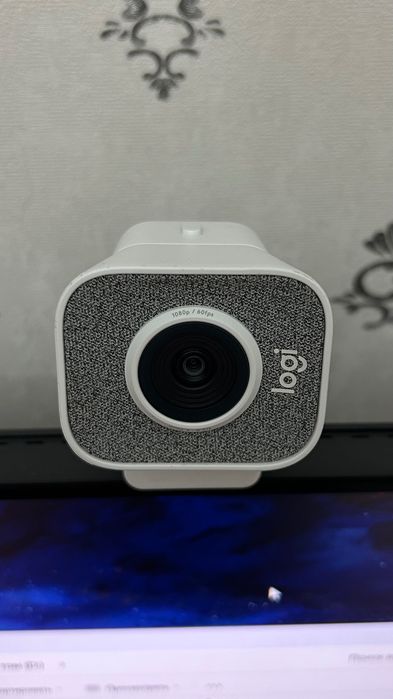 Веб-камера Logitech StreamCam белый