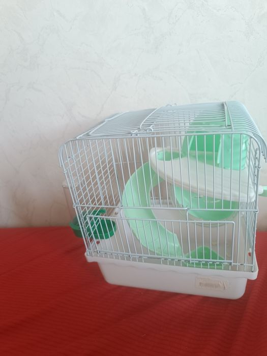 Продам клетку для хомяков