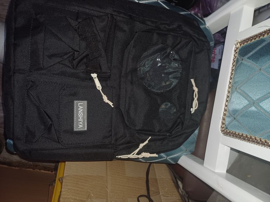 Школьный рюкзак.