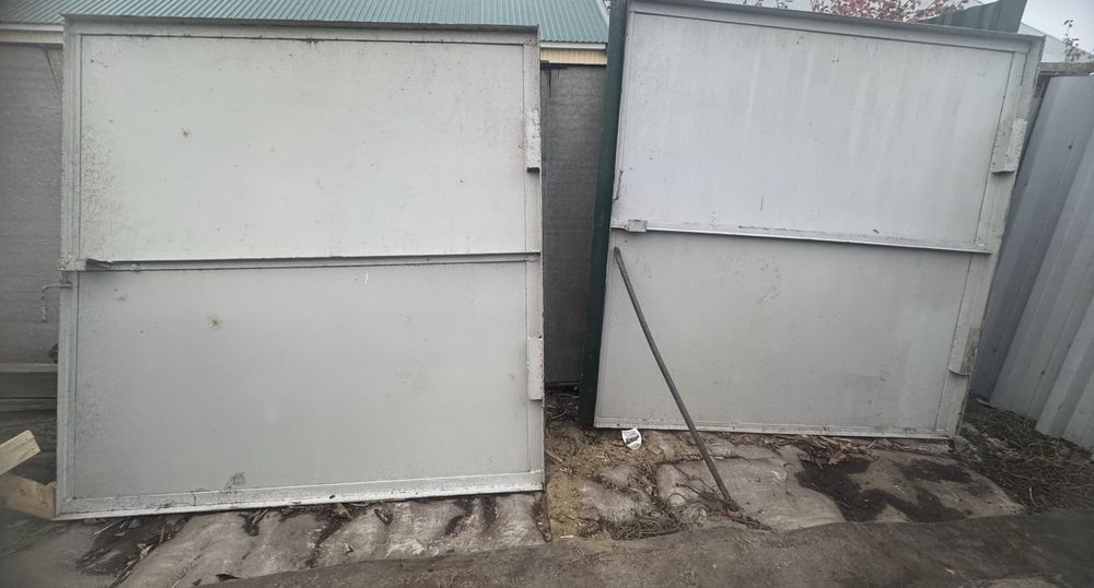 Продам ворота металлические