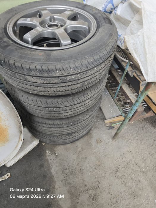 Продам диски с летней резиной на 15