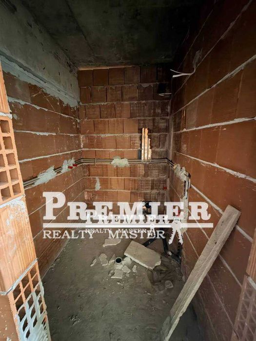 Продава се Хотел в Поморие - 430 кв.м за 415 €/кв.м - Снимка #3