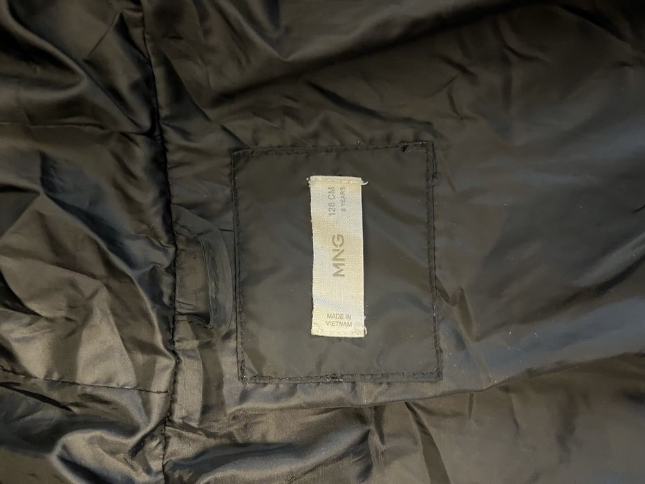 Продам детскую куртку Mango. Цена: 5000 тг.