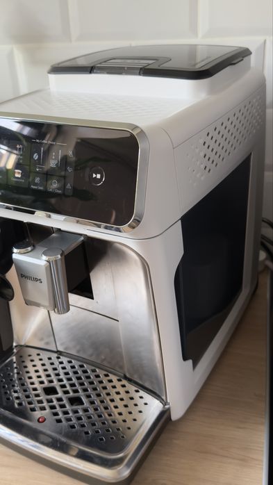 Espressor Philips LatteGo