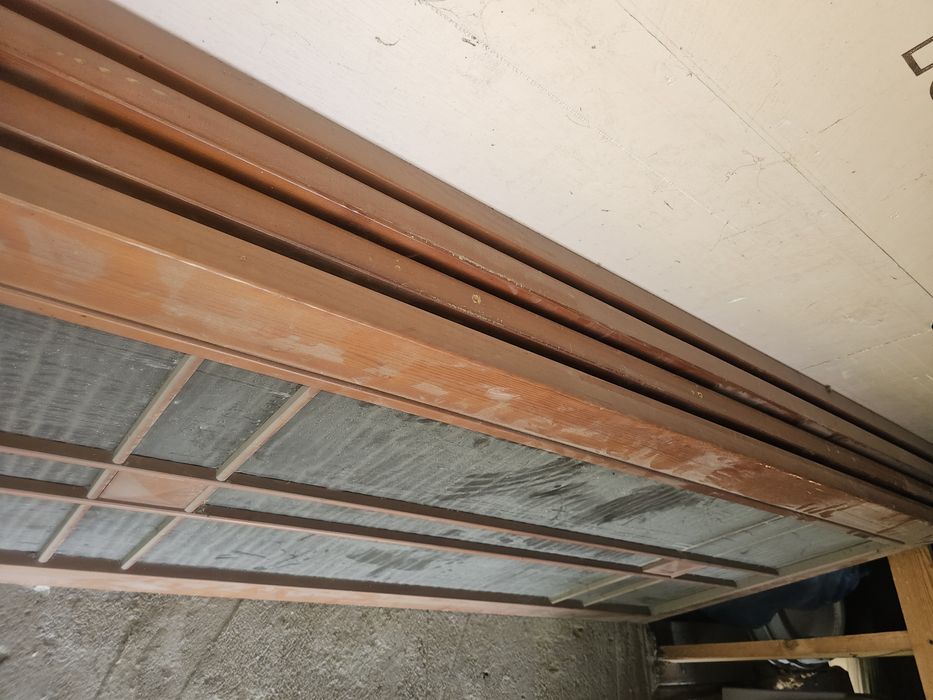 Дверь деревянная