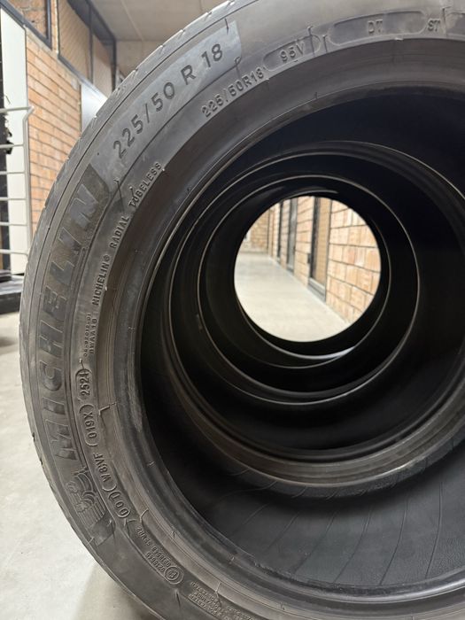 Michelin Летний 225/50/18 комплект