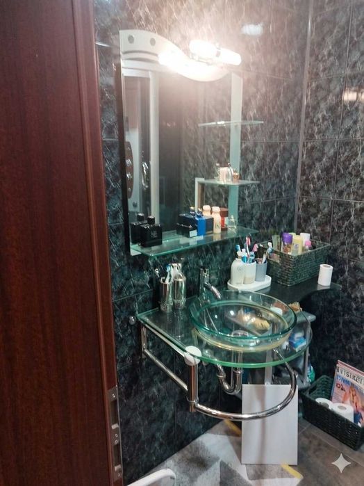 Продава се Тристаен апартамент в Плевен, Идеален център - 95 кв.м за 913 €/кв.м - Снимка #8