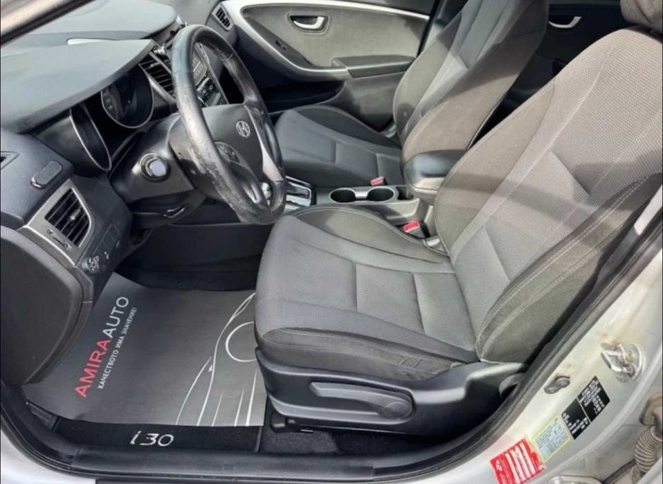 Кола под наем София – Hyundai i30 – Автоматик – Комфортен и икономичен