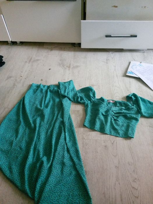 Отдам бесплатно женские вещи