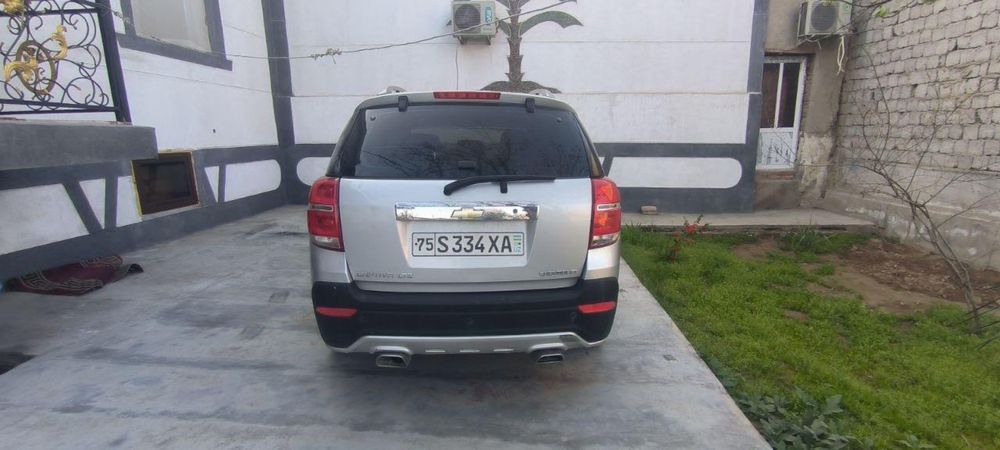 Chevrolet Captiva 2010 — 2