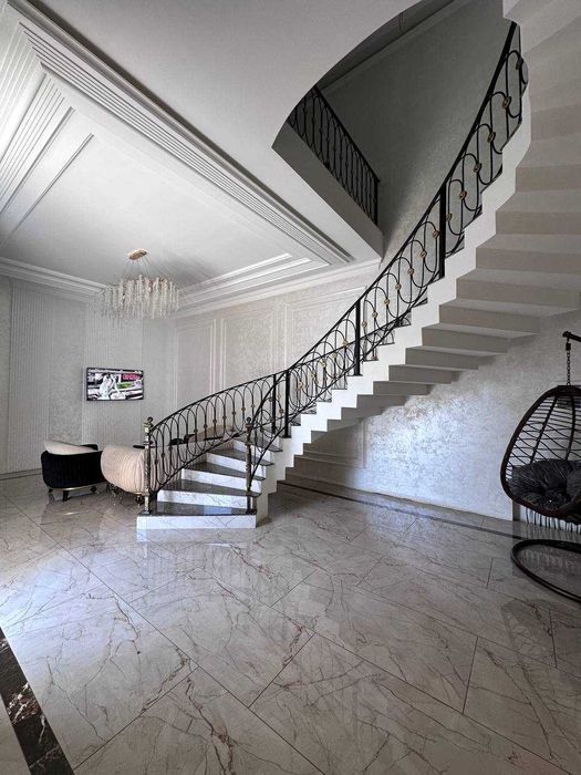 Просторный дом на 3 сотках — отличная локация!