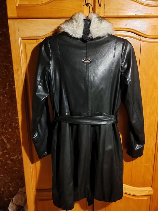 Кожено красиво палто.