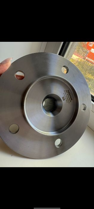 Продам ступицу колеса