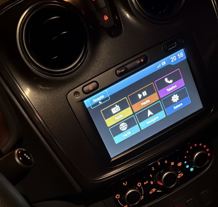 Navigatie logan 2020 carplay