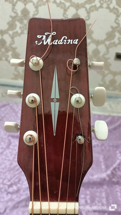 Продам гитару в хорошем состоянии