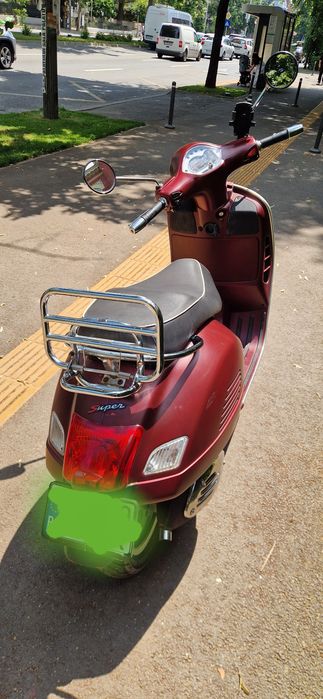 Piaggio Vespa 300 GTS scuter moto
