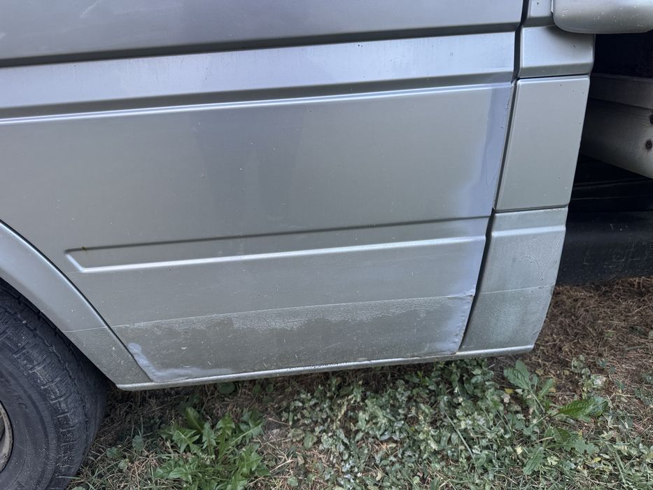 Vând Autoutilitară Volkswagen LT 35 2.5 TDI – Prelată și Cușetă Omologată