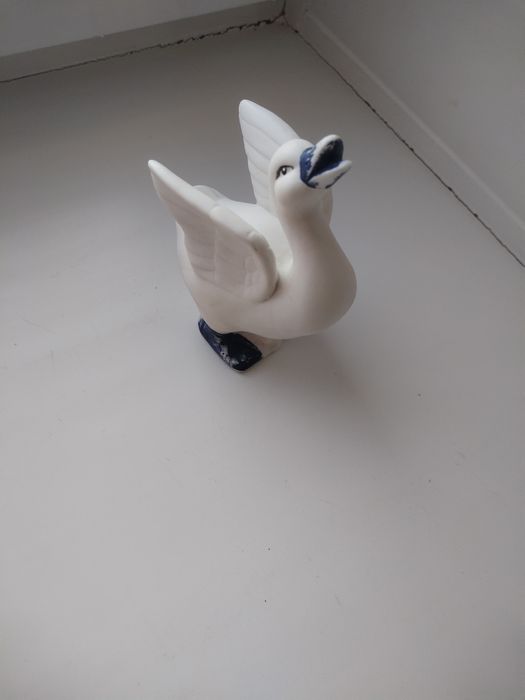 Продам статуэтка,, Лебедь кликун,,