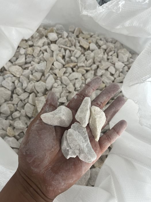 Мрамор крошка,Белый щебень Галька Актас