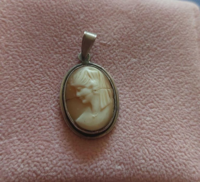 Camee vintage argint