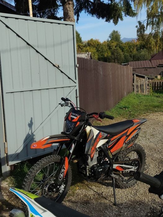 Продам мотоцикл ktxr