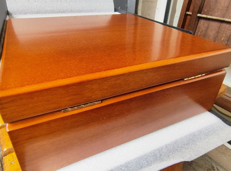 Швейцарски часовник Dreyfus & Co Hand made.