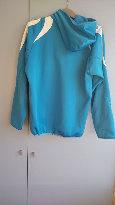 Vând bluza sport Saller S